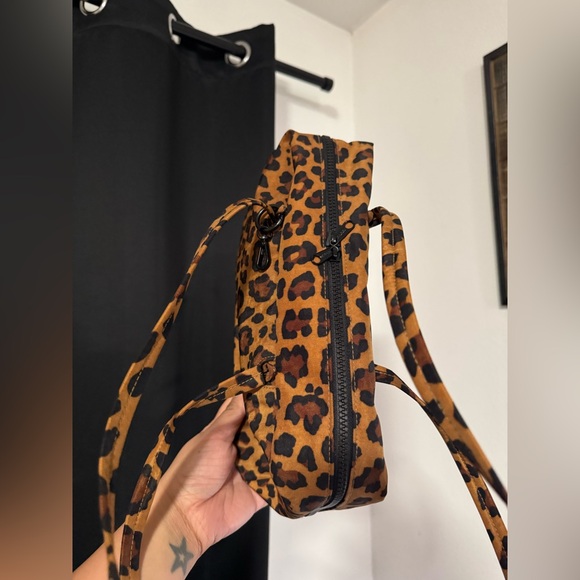 Baggu Leopard Bowler Bag - Picture 4 of 7